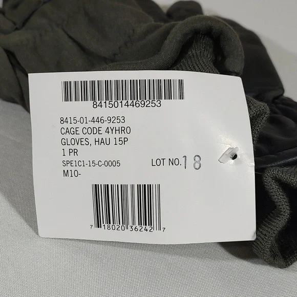 Two Pairs of Military Gloves - Picture 2 of 6